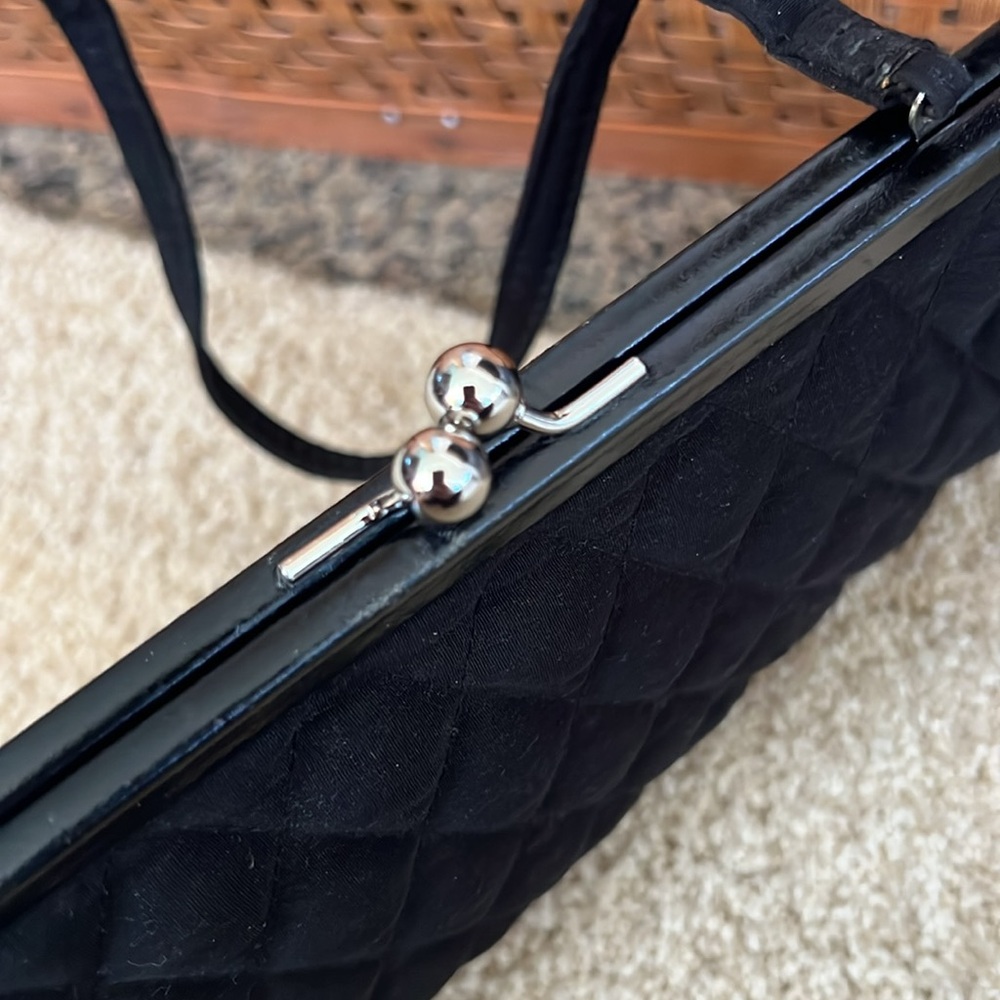 Vera Bradley Veronique Limited Edition Black Kiss Lock Clutch - Picture 3 of 4